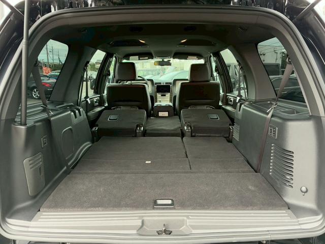 LINCOLN LINCOLN NAVIGATOR BASE GRADE