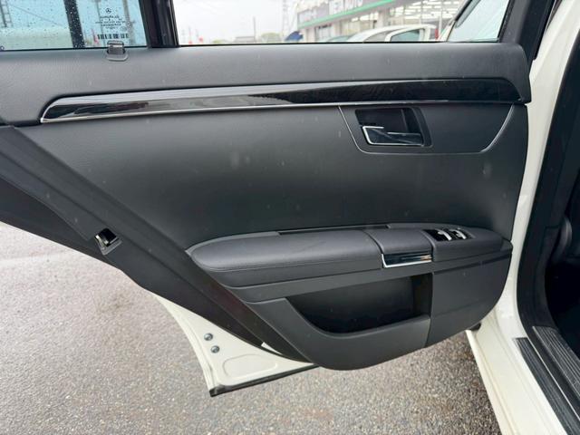 Sクラス S350 ブルーエフィシェンシー グランドED 禁煙車 法人ワンオーナー 後期最終モデル ディーラーフルメンテ サンルーフ 黒革シート キーレスゴー 後席モニター レーダークルーズコントロール シートヒーター HIDヘッド 純正19インチアルミ(43枚目)