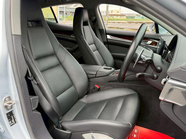 パナメーラ S E-ハイブリッド ユーザー様買取車両 スポーツクロノパッケージ 後期型 正規ディーラー車 サラウンドビューシステム LEDヘッドライト ダイナミックライトシステムプラス エントリードライブシステム  本革シート(6枚目)