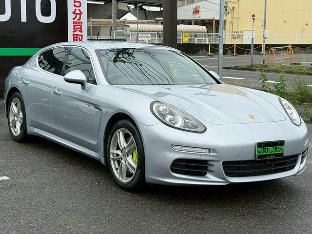 パナメーラ S E-ハイブリッド ユーザー様買取車両 スポーツクロノパッケージ 後期型 正規ディーラー車 サラウンドビューシステム LEDヘッドライト ダイナミックライトシステムプラス エントリードライブシステム  本革シート(14枚目)