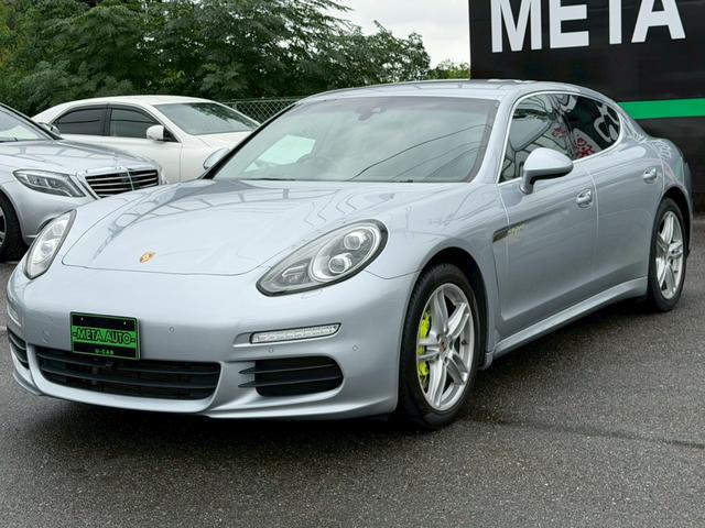 パナメーラ S E-ハイブリッド ユーザー様買取車両 スポーツクロノパッケージ 後期型 正規ディーラー車 サラウンドビューシステム LEDヘッドライト ダイナミックライトシステムプラス エントリードライブシステム  本革シート(16枚目)
