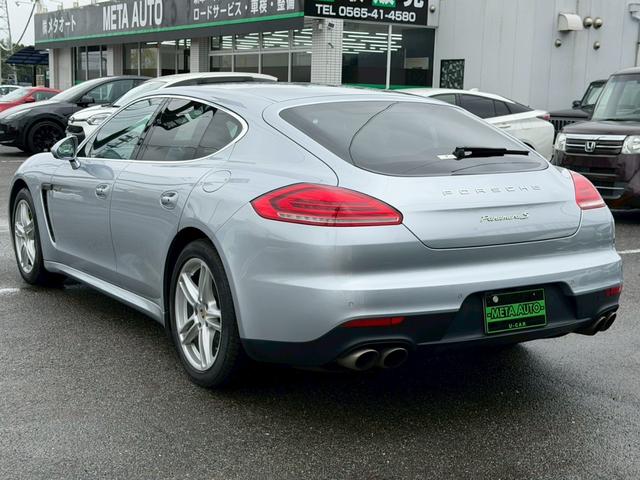 パナメーラ S E-ハイブリッド ユーザー様買取車両 スポーツクロノパッケージ 後期型 正規ディーラー車 サラウンドビューシステム LEDヘッドライト ダイナミックライトシステムプラス エントリードライブシステム  本革シート(18枚目)