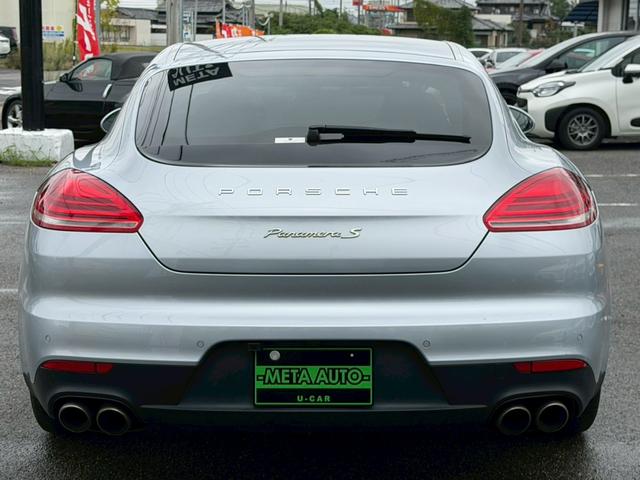 パナメーラ S E-ハイブリッド ユーザー様買取車両 スポーツクロノパッケージ 後期型 正規ディーラー車 サラウンドビューシステム LEDヘッドライト ダイナミックライトシステムプラス エントリードライブシステム  本革シート(19枚目)