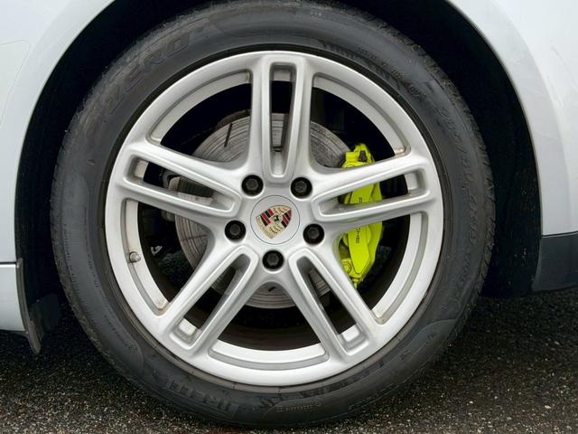 パナメーラ S E-ハイブリッド ユーザー様買取車両 スポーツクロノパッケージ 後期型 正規ディーラー車 サラウンドビューシステム LEDヘッドライト ダイナミックライトシステムプラス エントリードライブシステム  本革シート(23枚目)