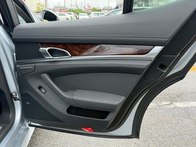 パナメーラ S E-ハイブリッド ユーザー様買取車両 スポーツクロノパッケージ 後期型 正規ディーラー車 サラウンドビューシステム LEDヘッドライト ダイナミックライトシステムプラス エントリードライブシステム  本革シート(52枚目)