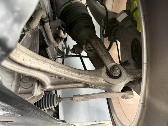 パナメーラ S E-ハイブリッド ユーザー様買取車両 スポーツクロノパッケージ 後期型 正規ディーラー車 サラウンドビューシステム LEDヘッドライト ダイナミックライトシステムプラス エントリードライブシステム  本革シート(73枚目)