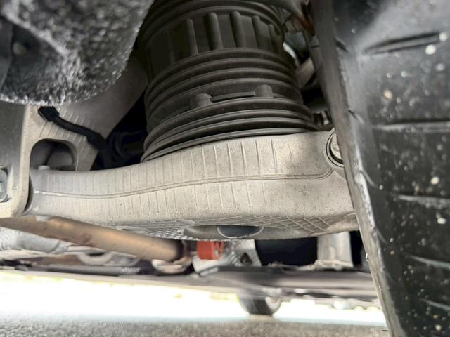パナメーラ S E-ハイブリッド ユーザー様買取車両 スポーツクロノパッケージ 後期型 正規ディーラー車 サラウンドビューシステム LEDヘッドライト ダイナミックライトシステムプラス エントリードライブシステム  本革シート(75枚目)