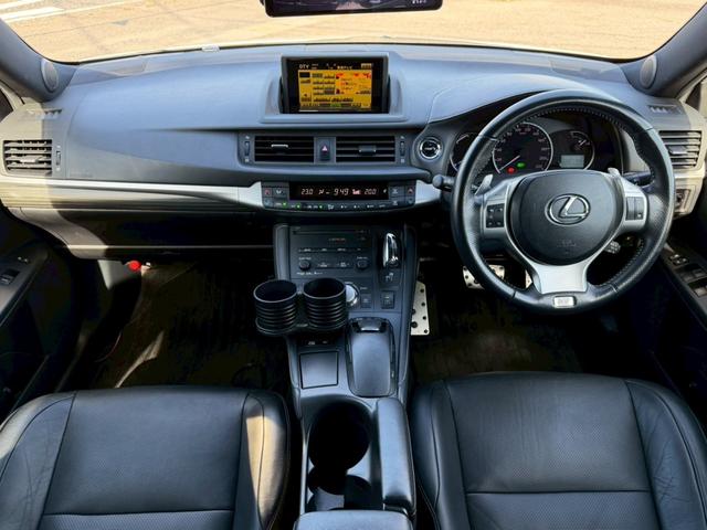 ＣＴ ＣＴ２００ｈ　Ｆスポーツ　ユーザー様買取車両　モデリスタフルエアロ　サンルーフ　ＢＢＳ１７インチＡＷ　クルーズコントロール　レザーシート　シートメモリー　バックカメラ　フルセグ　ローダウン　ミラー型ドラレコ　プッシュスタート（2枚目）