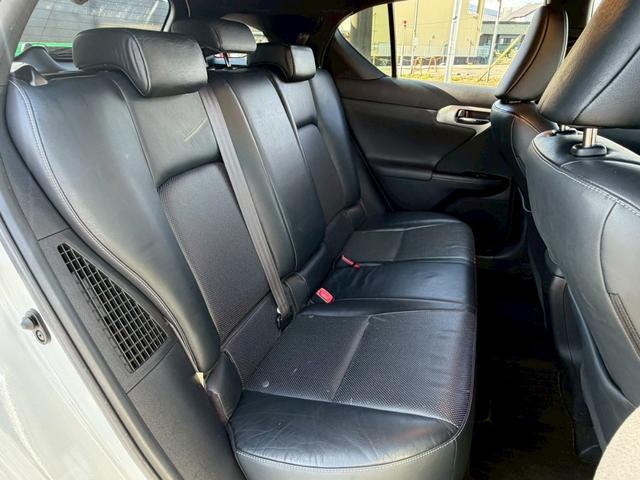 ＣＴ ＣＴ２００ｈ　Ｆスポーツ　ユーザー様買取車両　モデリスタフルエアロ　サンルーフ　ＢＢＳ１７インチＡＷ　クルーズコントロール　レザーシート　シートメモリー　バックカメラ　フルセグ　ローダウン　ミラー型ドラレコ　プッシュスタート（6枚目）