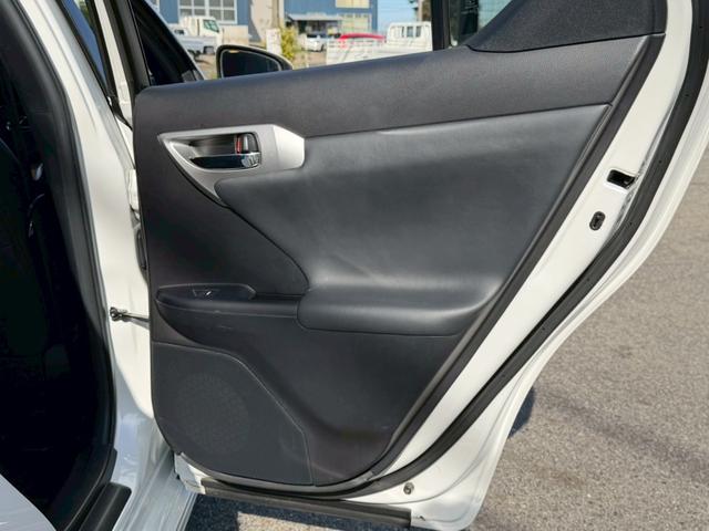 ＣＴ ＣＴ２００ｈ　Ｆスポーツ　ユーザー様買取車両　モデリスタフルエアロ　サンルーフ　ＢＢＳ１７インチＡＷ　クルーズコントロール　レザーシート　シートメモリー　バックカメラ　フルセグ　ローダウン　ミラー型ドラレコ　プッシュスタート（52枚目）