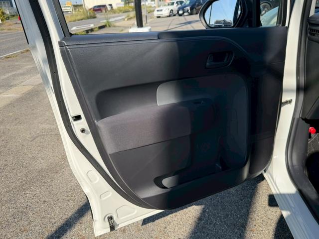 シエンタ ハイブリッドG 禁煙車 弊社買取車両 ワンオーナー 両側電動スライドドア レーダークルーズコントロール ETC BSM AC100V電源 LEDヘッドライト ディスプレイオーディオ Bluetoothオーディオ(38枚目)