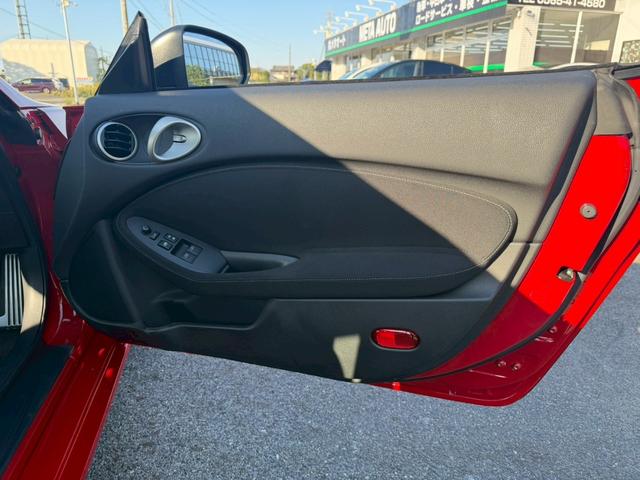フェアレディＺ ベースグレード　禁煙車　６ＭＴ　ワンオーナー　屋内保管　ディーラーメンテ　純正ＨＤＤナビ　Ｂｌｕｅｔｏｏｔｈオーディオ　インテリジェントキー　ＨＩＤヘッドライト　オートヘッドライト　フルノーマル　ＥＴＣ（39枚目）