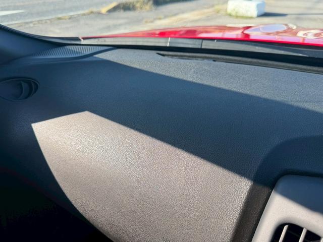 フェアレディＺ ベースグレード　禁煙車　６ＭＴ　ワンオーナー　屋内保管　ディーラーメンテ　純正ＨＤＤナビ　Ｂｌｕｅｔｏｏｔｈオーディオ　インテリジェントキー　ＨＩＤヘッドライト　オートヘッドライト　フルノーマル　ＥＴＣ（64枚目）