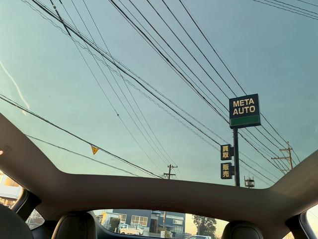 モデルY パフォーマンス 4WD ワンオーナー禁煙車 弊社買取車両 メーカー保証残有 デュアルモーター 21インチAW 15インチディスプレイ Ryzenモデル オートパイロット ガラスルーフ 全席シートヒーター LEDヘッド(12枚目)