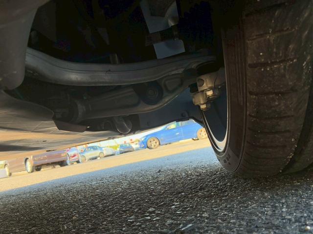 モデルY パフォーマンス 4WD ワンオーナー禁煙車 弊社買取車両 メーカー保証残有 デュアルモーター 21インチAW 15インチディスプレイ Ryzenモデル オートパイロット ガラスルーフ 全席シートヒーター LEDヘッド(71枚目)