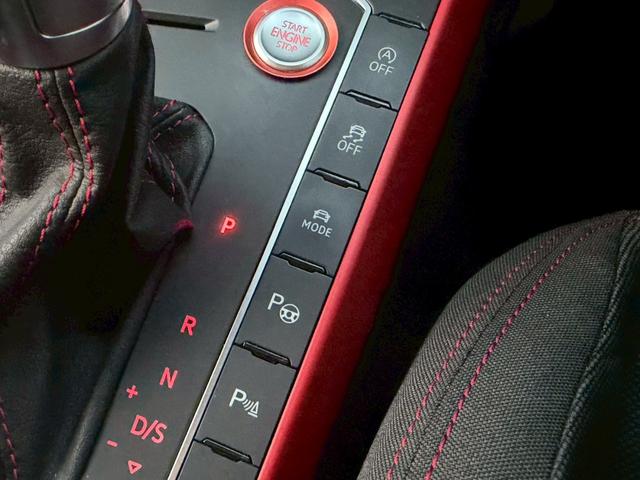 ポロGTI ベースグレード 5名セーフティパッケージ Discover Proパッケージ DR記録簿 純正ナビ カープレイ レーダークルーズコントロール フルセグ ブラインンドスポットモニター LEDヘッド 純正17インチAW(10枚目)
