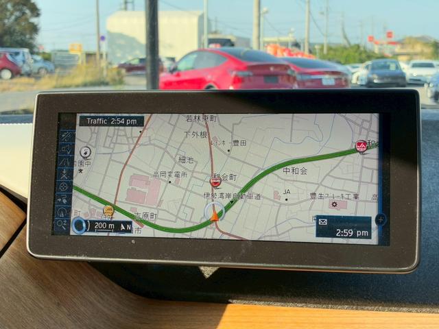 ｉ３ ロッジ　レンジ・エクステンダー装備車　中期モデル　３３．３ｋＷｈ　サーマルマネジメントパッケージ　ｈａｒｍａｎｋａｒｄｏｎスピーカー　ＤＲ記録簿　純正１９インチＡＷ　ＬＥＤヘッド　レーダークルーズコントロール　ドライビングアシスト＋（3枚目）