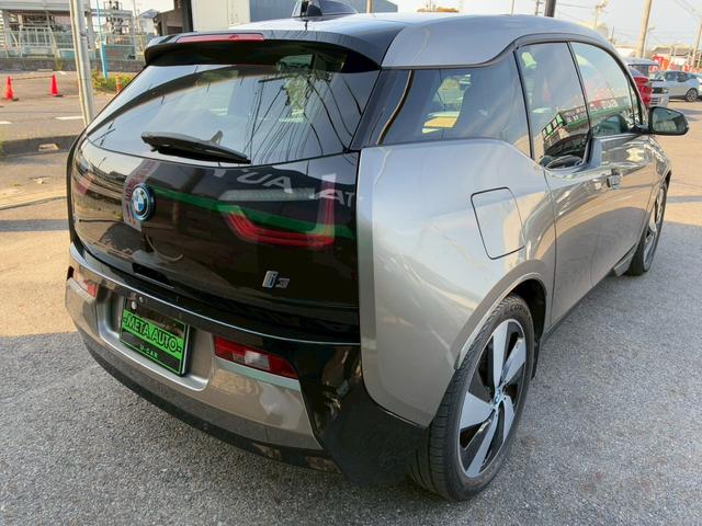 ｉ３ ロッジ　レンジ・エクステンダー装備車　中期モデル　３３．３ｋＷｈ　サーマルマネジメントパッケージ　ｈａｒｍａｎｋａｒｄｏｎスピーカー　ＤＲ記録簿　純正１９インチＡＷ　ＬＥＤヘッド　レーダークルーズコントロール　ドライビングアシスト＋（17枚目）