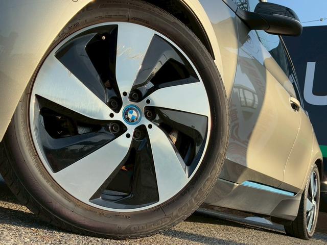 ｉ３ ロッジ　レンジ・エクステンダー装備車　中期モデル　３３．３ｋＷｈ　サーマルマネジメントパッケージ　ｈａｒｍａｎｋａｒｄｏｎスピーカー　ＤＲ記録簿　純正１９インチＡＷ　ＬＥＤヘッド　レーダークルーズコントロール　ドライビングアシスト＋（21枚目）