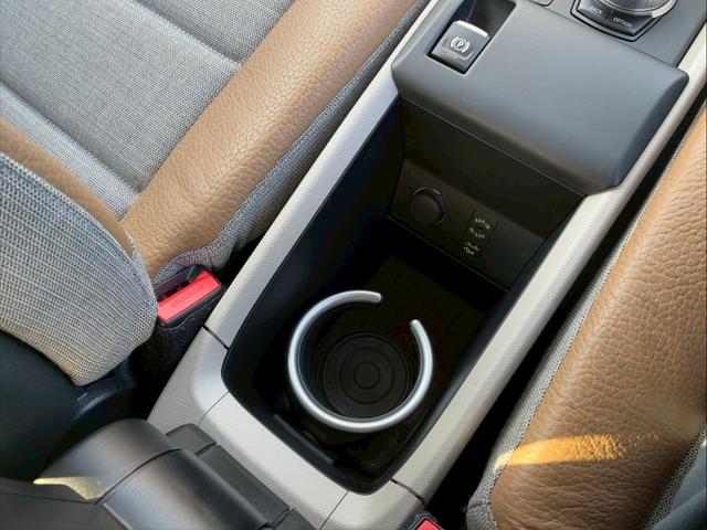 ｉ３ ロッジ　レンジ・エクステンダー装備車　中期モデル　３３．３ｋＷｈ　サーマルマネジメントパッケージ　ｈａｒｍａｎｋａｒｄｏｎスピーカー　ＤＲ記録簿　純正１９インチＡＷ　ＬＥＤヘッド　レーダークルーズコントロール　ドライビングアシスト＋（40枚目）