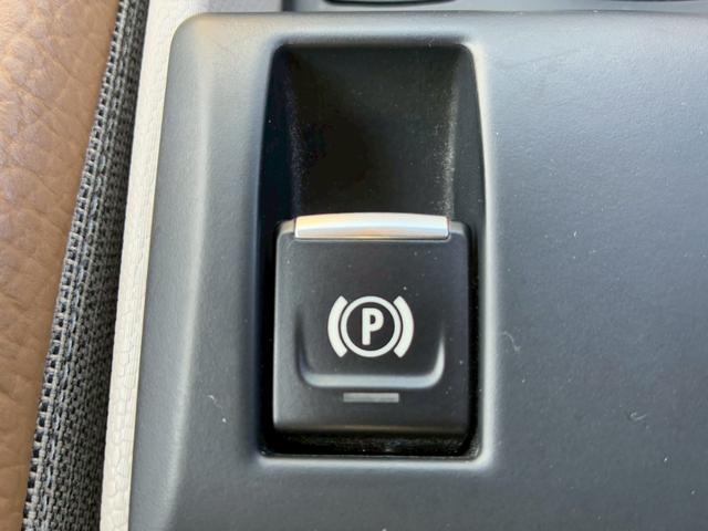 ｉ３ ロッジ　レンジ・エクステンダー装備車　中期モデル　３３．３ｋＷｈ　サーマルマネジメントパッケージ　ｈａｒｍａｎｋａｒｄｏｎスピーカー　ＤＲ記録簿　純正１９インチＡＷ　ＬＥＤヘッド　レーダークルーズコントロール　ドライビングアシスト＋（50枚目）