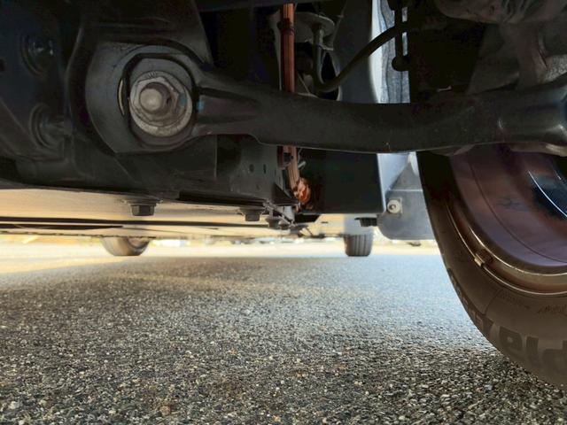 ｉ３ ロッジ　レンジ・エクステンダー装備車　中期モデル　３３．３ｋＷｈ　サーマルマネジメントパッケージ　ｈａｒｍａｎｋａｒｄｏｎスピーカー　ＤＲ記録簿　純正１９インチＡＷ　ＬＥＤヘッド　レーダークルーズコントロール　ドライビングアシスト＋（74枚目）