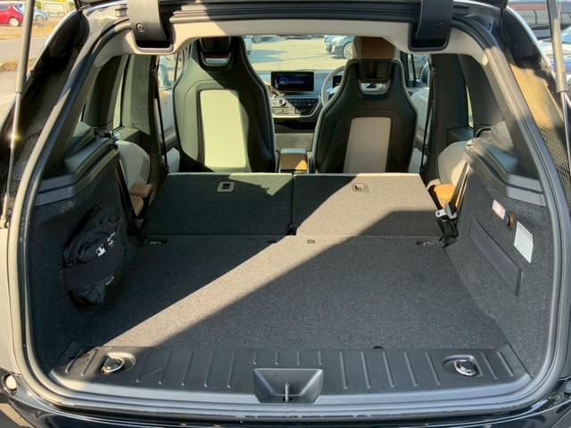 ｉ３ ロッジ　レンジ・エクステンダー装備車　中期モデル　３３．３ｋＷｈ　サーマルマネジメントパッケージ　ｈａｒｍａｎｋａｒｄｏｎスピーカー　ＤＲ記録簿　純正１９インチＡＷ　ＬＥＤヘッド　レーダークルーズコントロール　ドライビングアシスト＋（76枚目）