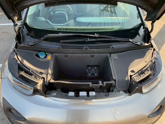 ｉ３ ロッジ　レンジ・エクステンダー装備車　中期モデル　３３．３ｋＷｈ　サーマルマネジメントパッケージ　ｈａｒｍａｎｋａｒｄｏｎスピーカー　ＤＲ記録簿　純正１９インチＡＷ　ＬＥＤヘッド　レーダークルーズコントロール　ドライビングアシスト＋（77枚目）