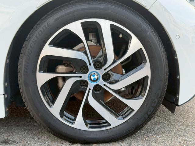 i3 ベースグレード 禁煙車 スイートインテリアレザーシート LEDヘッドライト シートヒーター 純正19インチオプションアルミホイール アダプティブクルーズコントロール Bluetoothオーディオ ETC(25枚目)