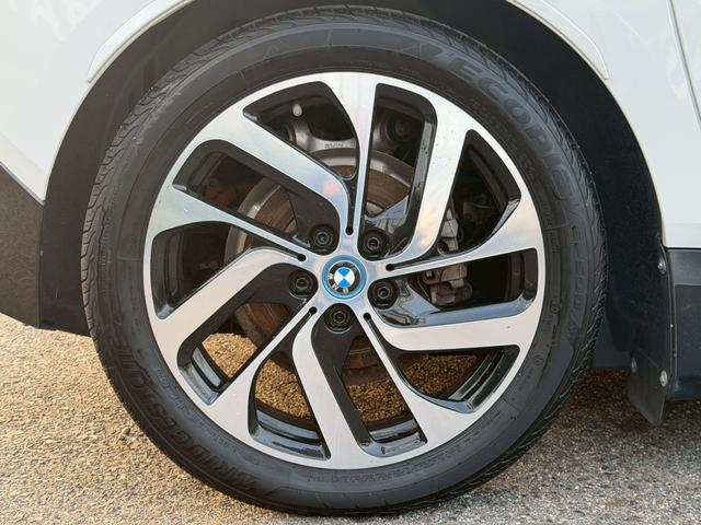 i3 ベースグレード 禁煙車 スイートインテリアレザーシート LEDヘッドライト シートヒーター 純正19インチオプションアルミホイール アダプティブクルーズコントロール Bluetoothオーディオ ETC(26枚目)