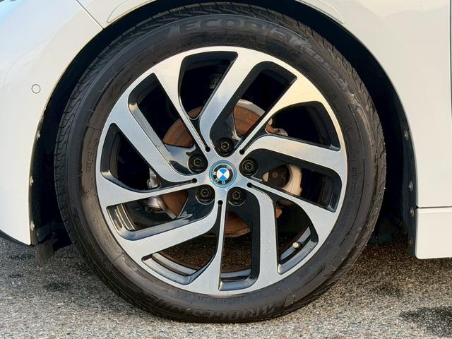 i3 ベースグレード 禁煙車 スイートインテリアレザーシート LEDヘッドライト シートヒーター 純正19インチオプションアルミホイール アダプティブクルーズコントロール Bluetoothオーディオ ETC(28枚目)