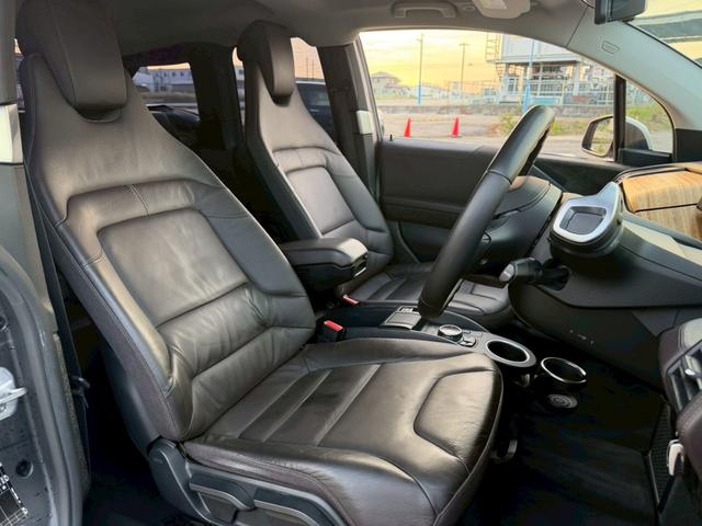 i3 ベースグレード 禁煙車 スイートインテリアレザーシート LEDヘッドライト シートヒーター 純正19インチオプションアルミホイール アダプティブクルーズコントロール Bluetoothオーディオ ETC(42枚目)
