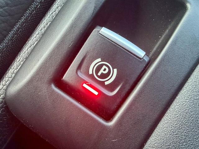 i3 ベースグレード 禁煙車 スイートインテリアレザーシート LEDヘッドライト シートヒーター 純正19インチオプションアルミホイール アダプティブクルーズコントロール Bluetoothオーディオ ETC(56枚目)