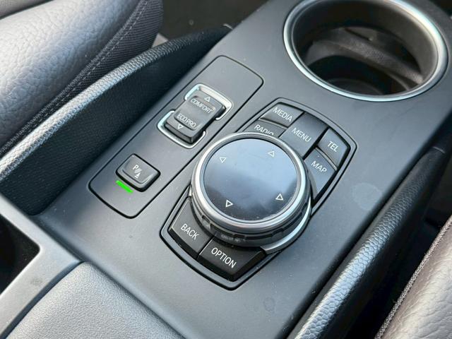 i3 ベースグレード 禁煙車 スイートインテリアレザーシート LEDヘッドライト シートヒーター 純正19インチオプションアルミホイール アダプティブクルーズコントロール Bluetoothオーディオ ETC(57枚目)