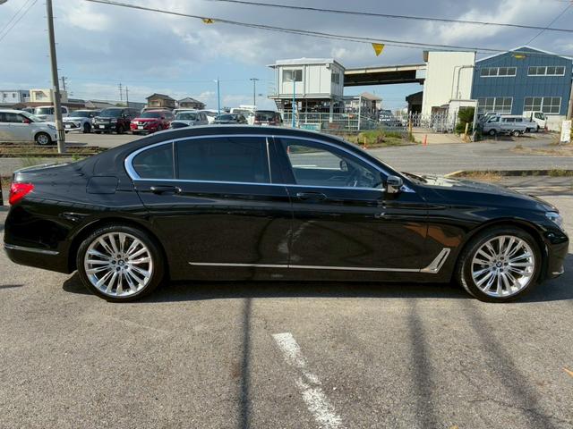 ７シリーズ ７５０Ｌｉ　ワンオーナー禁煙車　スカイラウンジパノラマサンルーフ　エグゼクティブラウンジシート　デザインピュアエクセレンスインテリア　デザインピュアエクセレンスＰＫＧ　オプション１５本スポーク２０インチＡＷ（23枚目）