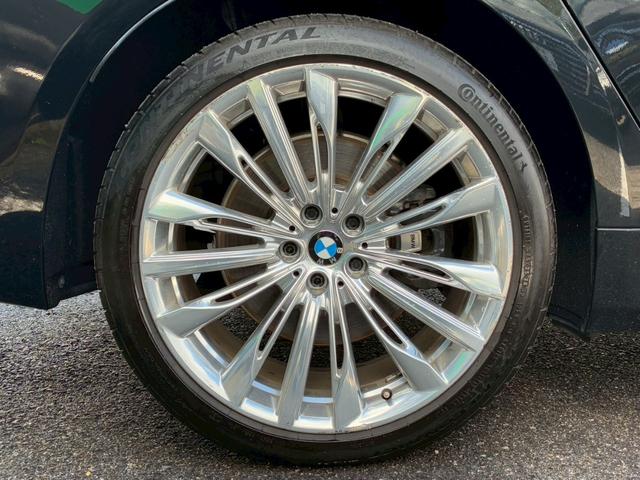 ７シリーズ ７５０Ｌｉ　ワンオーナー禁煙車　スカイラウンジパノラマサンルーフ　エグゼクティブラウンジシート　デザインピュアエクセレンスインテリア　デザインピュアエクセレンスＰＫＧ　オプション１５本スポーク２０インチＡＷ（25枚目）