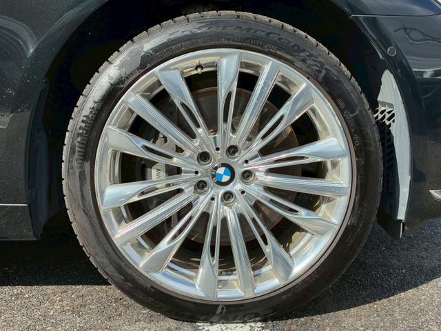 ７シリーズ ７５０Ｌｉ　ワンオーナー禁煙車　スカイラウンジパノラマサンルーフ　エグゼクティブラウンジシート　デザインピュアエクセレンスインテリア　デザインピュアエクセレンスＰＫＧ　オプション１５本スポーク２０インチＡＷ（26枚目）