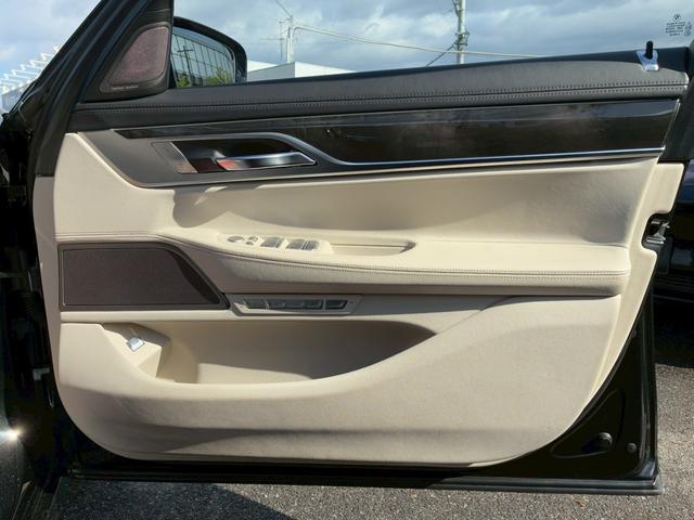 ７シリーズ ７５０Ｌｉ　ワンオーナー禁煙車　スカイラウンジパノラマサンルーフ　エグゼクティブラウンジシート　デザインピュアエクセレンスインテリア　デザインピュアエクセレンスＰＫＧ　オプション１５本スポーク２０インチＡＷ（40枚目）