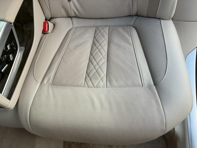 ７シリーズ ７５０Ｌｉ　ワンオーナー禁煙車　スカイラウンジパノラマサンルーフ　エグゼクティブラウンジシート　デザインピュアエクセレンスインテリア　デザインピュアエクセレンスＰＫＧ　オプション１５本スポーク２０インチＡＷ（61枚目）