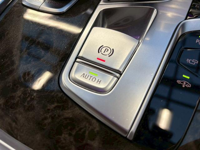 ７シリーズ ７５０Ｌｉ　ワンオーナー禁煙車　スカイラウンジパノラマサンルーフ　エグゼクティブラウンジシート　デザインピュアエクセレンスインテリア　デザインピュアエクセレンスＰＫＧ　オプション１５本スポーク２０インチＡＷ（80枚目）