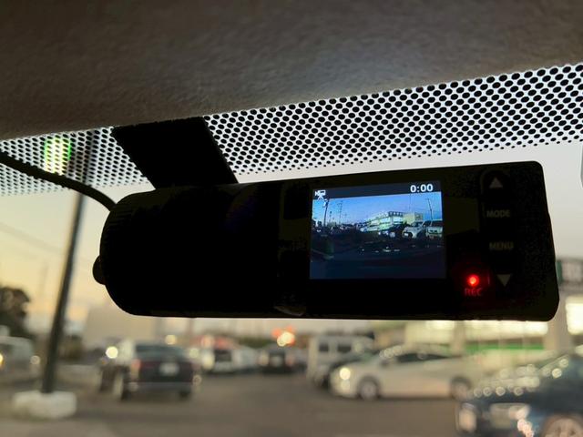 モデルS P85D 禁煙車 プレミアムアップグレードパッケージ テックパッケージ ウルトラHiWiサウンド 0-100/3.3秒 オートパイロット スマートエアサスペンション パワーシート 開閉式ガラスルーフ ETC(12枚目)