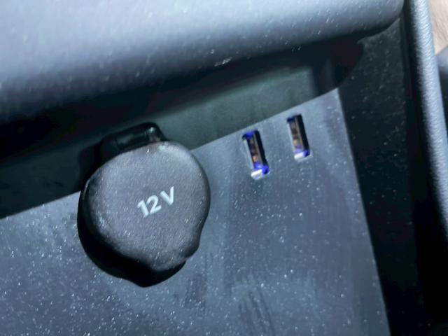 モデルS P85D 禁煙車 プレミアムアップグレードパッケージ テックパッケージ ウルトラHiWiサウンド 0-100/3.3秒 オートパイロット スマートエアサスペンション パワーシート 開閉式ガラスルーフ ETC(72枚目)