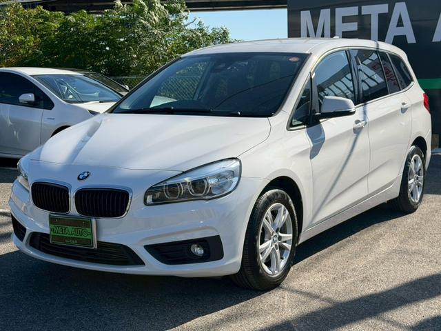 ２シリーズ ２１８ｄグランツアラー　禁煙車　衝突軽減　プラスＰＫＧ　コンフォートＰＫＧ　ＬＥＤヘッドライト　８．８インチＨＤＤナビ　クルーズコントロール　ドライビングアシスト　左右独立オートエアコン　純正１６インチＡＷ　パワーバックドア（15枚目）