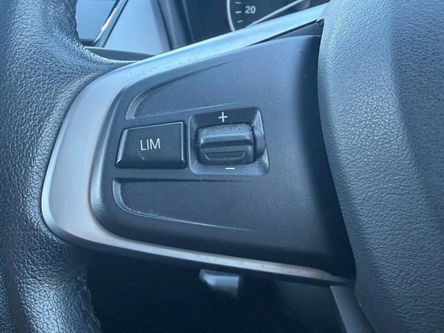 ２シリーズ ２１８ｄグランツアラー　禁煙車　衝突軽減　プラスＰＫＧ　コンフォートＰＫＧ　ＬＥＤヘッドライト　８．８インチＨＤＤナビ　クルーズコントロール　ドライビングアシスト　左右独立オートエアコン　純正１６インチＡＷ　パワーバックドア（40枚目）