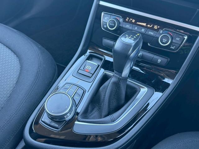２シリーズ ２１８ｄグランツアラー　禁煙車　衝突軽減　プラスＰＫＧ　コンフォートＰＫＧ　ＬＥＤヘッドライト　８．８インチＨＤＤナビ　クルーズコントロール　ドライビングアシスト　左右独立オートエアコン　純正１６インチＡＷ　パワーバックドア（47枚目）