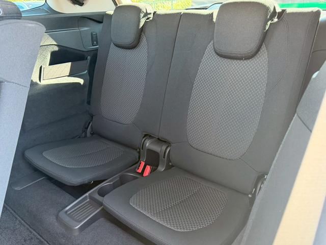 ２シリーズ ２１８ｄグランツアラー　禁煙車　衝突軽減　プラスＰＫＧ　コンフォートＰＫＧ　ＬＥＤヘッドライト　８．８インチＨＤＤナビ　クルーズコントロール　ドライビングアシスト　左右独立オートエアコン　純正１６インチＡＷ　パワーバックドア（56枚目）