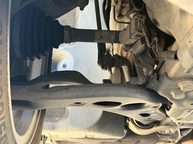 ２シリーズ ２１８ｄグランツアラー　禁煙車　衝突軽減　プラスＰＫＧ　コンフォートＰＫＧ　ＬＥＤヘッドライト　８．８インチＨＤＤナビ　クルーズコントロール　ドライビングアシスト　左右独立オートエアコン　純正１６インチＡＷ　パワーバックドア（72枚目）