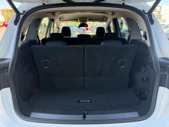 ２シリーズ ２１８ｄグランツアラー　禁煙車　衝突軽減　プラスＰＫＧ　コンフォートＰＫＧ　ＬＥＤヘッドライト　８．８インチＨＤＤナビ　クルーズコントロール　ドライビングアシスト　左右独立オートエアコン　純正１６インチＡＷ　パワーバックドア（74枚目）