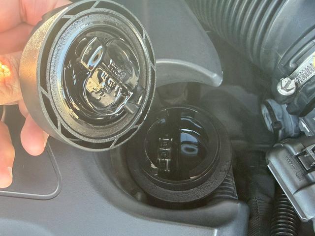 ２シリーズ ２１８ｄグランツアラー　禁煙車　衝突軽減　プラスＰＫＧ　コンフォートＰＫＧ　ＬＥＤヘッドライト　８．８インチＨＤＤナビ　クルーズコントロール　ドライビングアシスト　左右独立オートエアコン　純正１６インチＡＷ　パワーバックドア（78枚目）