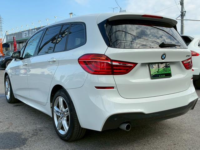 ２シリーズ ２１８ｄグランツアラー　Ｍスポーツ　禁煙車　衝突軽減　コンフォートＰＫＧ　３列シート　メーカーナビ　バックカメラ　フルセグＴＶ　パワーバックドア　ミラー内蔵ＥＴＣ　ＬＥＤヘッドライト　フロントフォグランプ　Ｂｌｕｅｔｏｏｔｈオーディオ（19枚目）